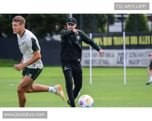 南京篮球队技术变革引发热议探索新战术与训练方法的创新之路